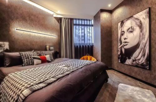 Jinsong Panjiayuan Apartment | Shanghai Hills&Rais Apartment - 100-inch Projector - Near Nanjing Road Pedestrian Street
