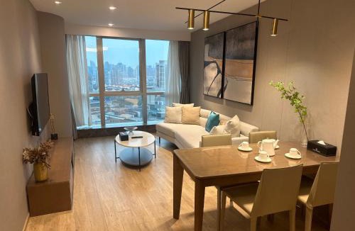 Downtown Shanghai Apartment | Shanghai Hills&Riverdale Residences - close to Lujiazui & Lines 2 4 6 9