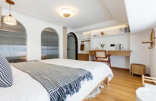Xujiahui Apartment | Shanghai Hills&Susan Residence - close to Disneyland & Chuansha Station Line 2