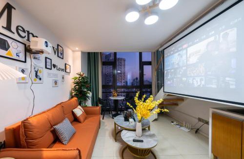 Putuo Apartment | Shanghai Hills & Wanye Prime Spacious Loft with Multi Rooms near Metro Line 13 and The Bund