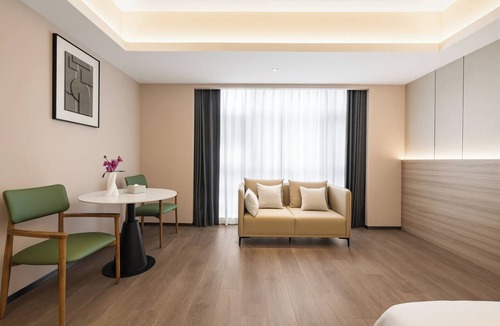 Pudong Resort | Shanghai Joy International Resort Hotel (Wild Animal Park)