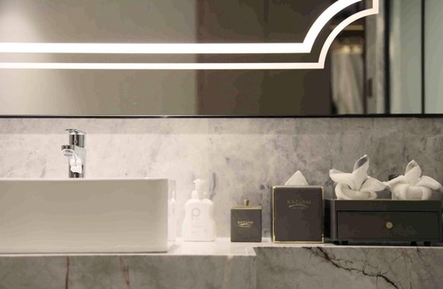 Minhang Hotel | Shanghai KaiCharm Hotel 10 mins drive to NECC