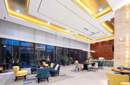 Pudong Hotel | ShangHai LuAn Garden Hotel-Complimentary shuttle service between Shanghai Pu d ong Airport and Disneyland