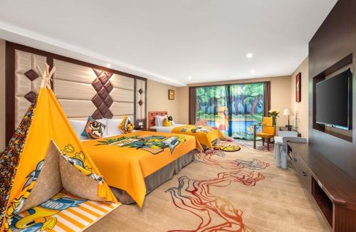 Pudong Hotel | ShangHai LuAn Garden Hotel-Complimentary shuttle service between Shanghai Pu d ong Airport and Disneyland