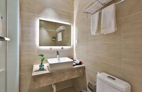 Jing'an Hotel | Shanghai Pengpai Art Youth Hotel