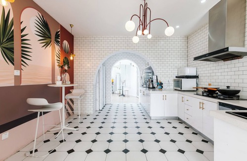 Pudong Bed & Breakfast | Shanghai Ruochu Designer Guesthouse-Near Shanghai Pudong Airport & Disneyland