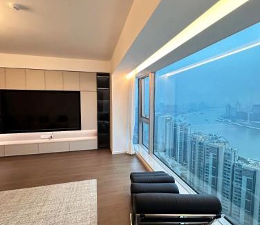Lujiazui Apartment | Shanghai Skyline - Spacious&Elegant Luxury Apartment in Lujiazui near Shanghai Center Tower