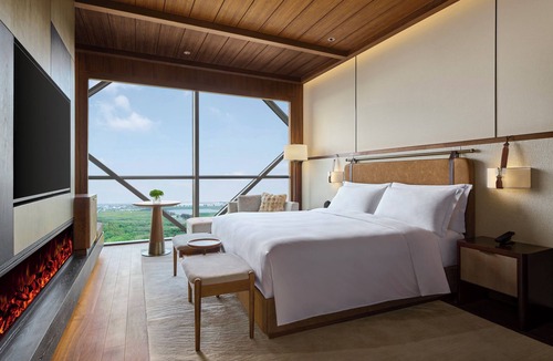 Pudong Hotel | Shanghai Snow World Hotel, Vignette Collection by IHG