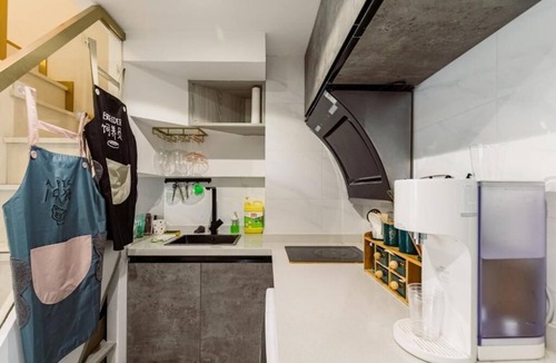 Pudong Bed & Breakfast | Shanghai Stylish Loft with 2B