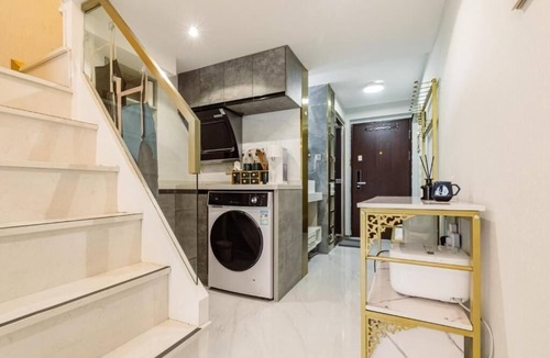 Pudong Bed & Breakfast | Shanghai Stylish Loft with 2B