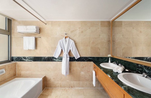 Dongjie Subdistrict Hotel | Shangri-La Beihai