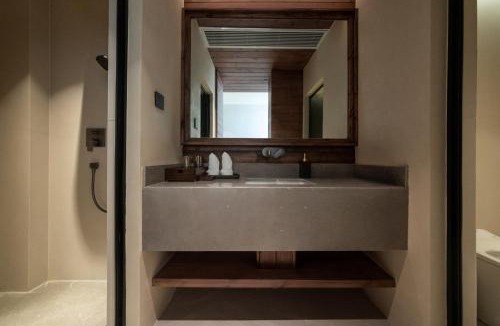 Shangri-La Hotel | Shangri-La Homestay Designer B&B (Dukezong Ancient City)