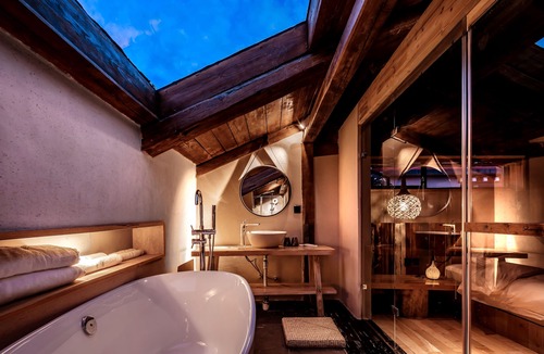 Shangri-La House | Shangri-la Karesansui Hotel