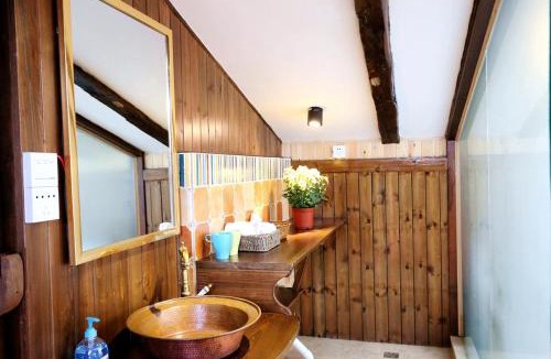 Shangri-La House | Shangri-La mid - mountain homestay