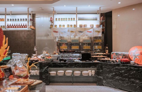 Hanyang Qu Hotel | Shangri-La Wuhan, Interchange hub of three metro lines,Adjacent to the MixC