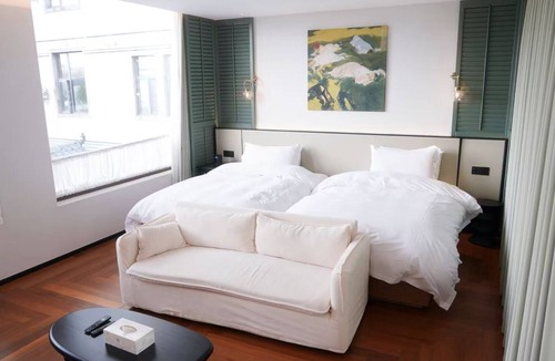 Dali Town Bed & Breakfast | shanhaixijing.Garden Holiday Homestay