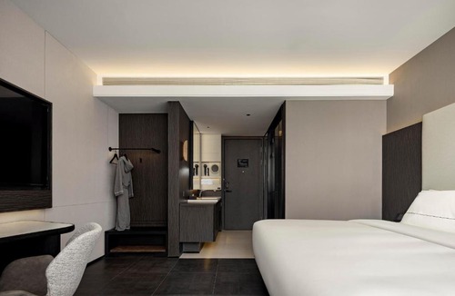 Longhu Qu Hotel | Shantou Railway Station Huangshan Road Atour Hotel