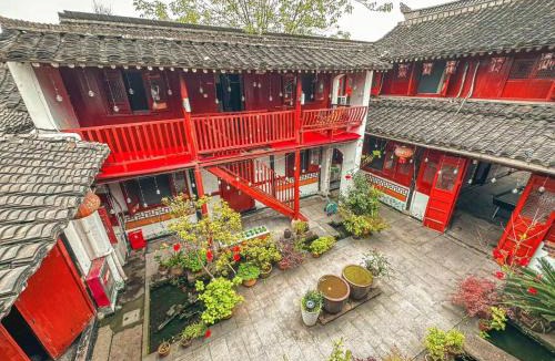 Shaoxing City Center Hostel | Shaoxing Laotaimen Luxun Native Place Youth Hostel