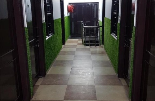 Ghaziabad Hotel | Sharda Hotel by WB Inn