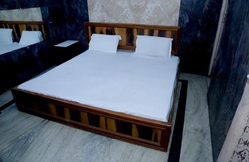 Ghaziabad Hotel | Sharda hotel