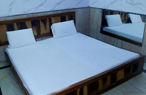 Ghaziabad Hotel | Sharda hotel