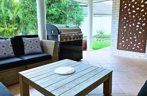 Shell Cove House | Shell Cove Holiday Home - Marina,Beach,Golf,Shops