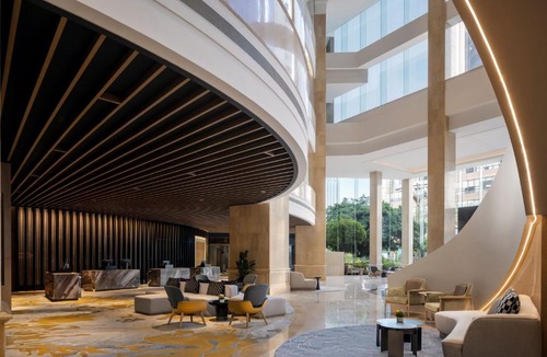 Luomashi Hotel | Sheraton Chengdu Lido Hotel