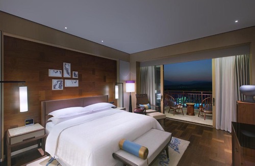 Yunjinghong Hotel | Sheraton Grand Xishuangbanna Hotel