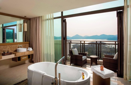 Huizhou Hotel | Sheraton Huizhou Bailuhu