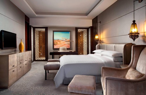 Henghe Street Resort | Sheraton Qingyuan Lion Lake Resort