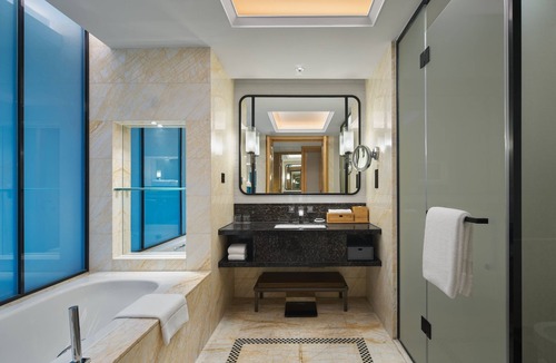 Jinqiao Hotel | Sheraton Shanghai Pudong Riverside