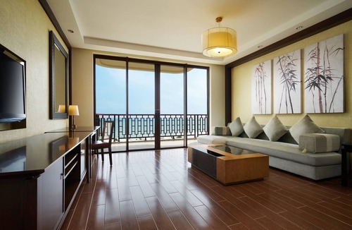 Wanning Hotel | Sheraton Shenzhou Peninsula Resort