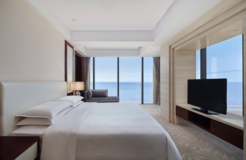 Fushan Resort | Sheraton Yantai Golden Beach Resort