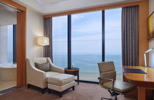 Fushan Resort | Sheraton Yantai Golden Beach Resort