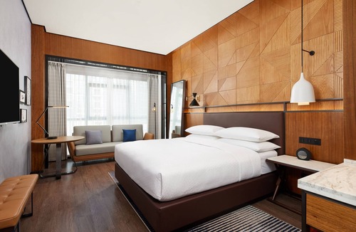 Heshan District Hotel | Sheraton Yiyang Four Points Hotel
