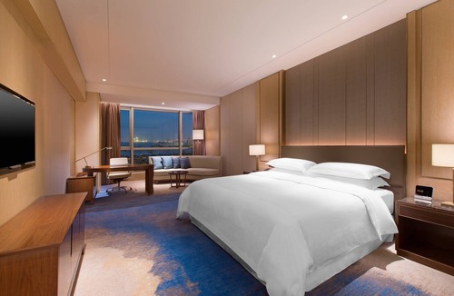 Xiashan District Hotel | Sheraton Zhanjiang Hotel