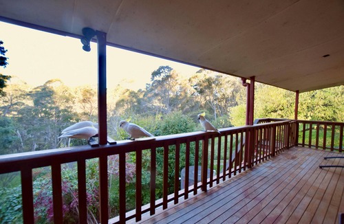 Katoomba House | Shiralee's Rest | Single-Level Home, 3 Bedroom, 1.5 Bathroom, A/C, Central Heating, BBQ