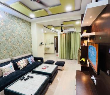 Mahmoorganj Apartment | Shivalay - By Safarnama Stays