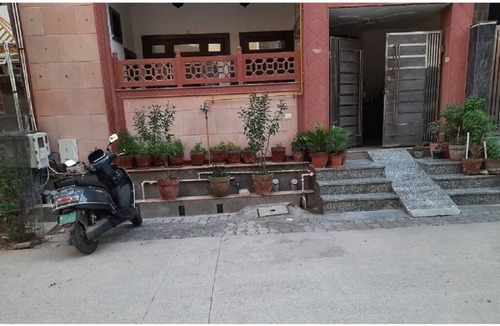 Agra Apartment | Shivalayaa - Deluxe Double Room With Balcony