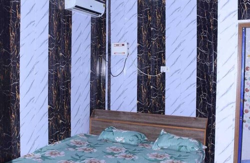 Misrikh House | Shivdham Guest House