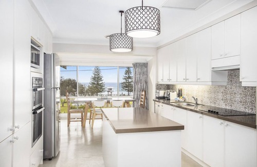 Bonny Hills House | Shorebreak - Stunning Beachfront Location