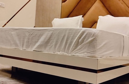 Aligarh Hotel | Shraddha Hotel