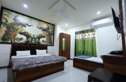 Mathura House | Shri Girraj Residency