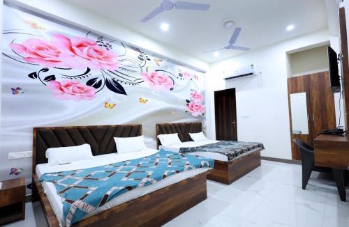 Mathura House | Shri Girraj Residency