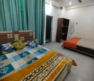 Vrindavan House | Shyama Guest House