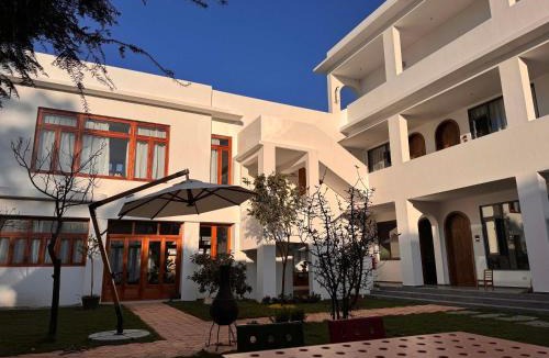Dali Town Hotel | SIDDHI INN