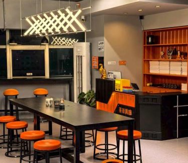 Xinzhu Hostel | Side Hostel 赛德青旅 太阳广场A座806室