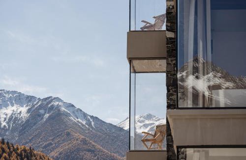 Wenchuan Hotel | Siguniang Mountain · Ruoshui Mountain Retreat Holiday Inn (Changpinggou Scenic Area Branch)