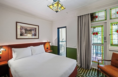 Chatswood Hotel | Silkari The Charrington At Chatswood