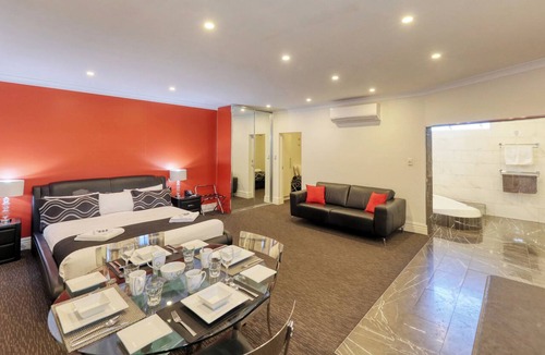 Broken Hill Hotel | Silver Haven Motor Inn
